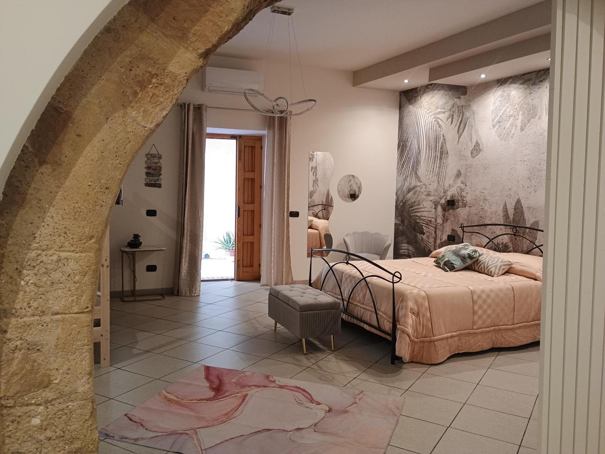 Al Vico Bartoli Suite Room Mazzarino Extérieur photo